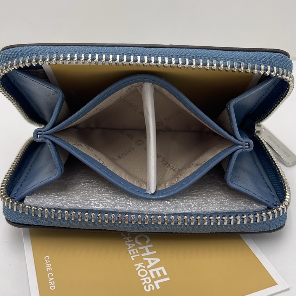 Michael Kors Jet Set Travel Medium Zip Around Color-Block Wallet Card Case
 NWT - Picture 7 of 16